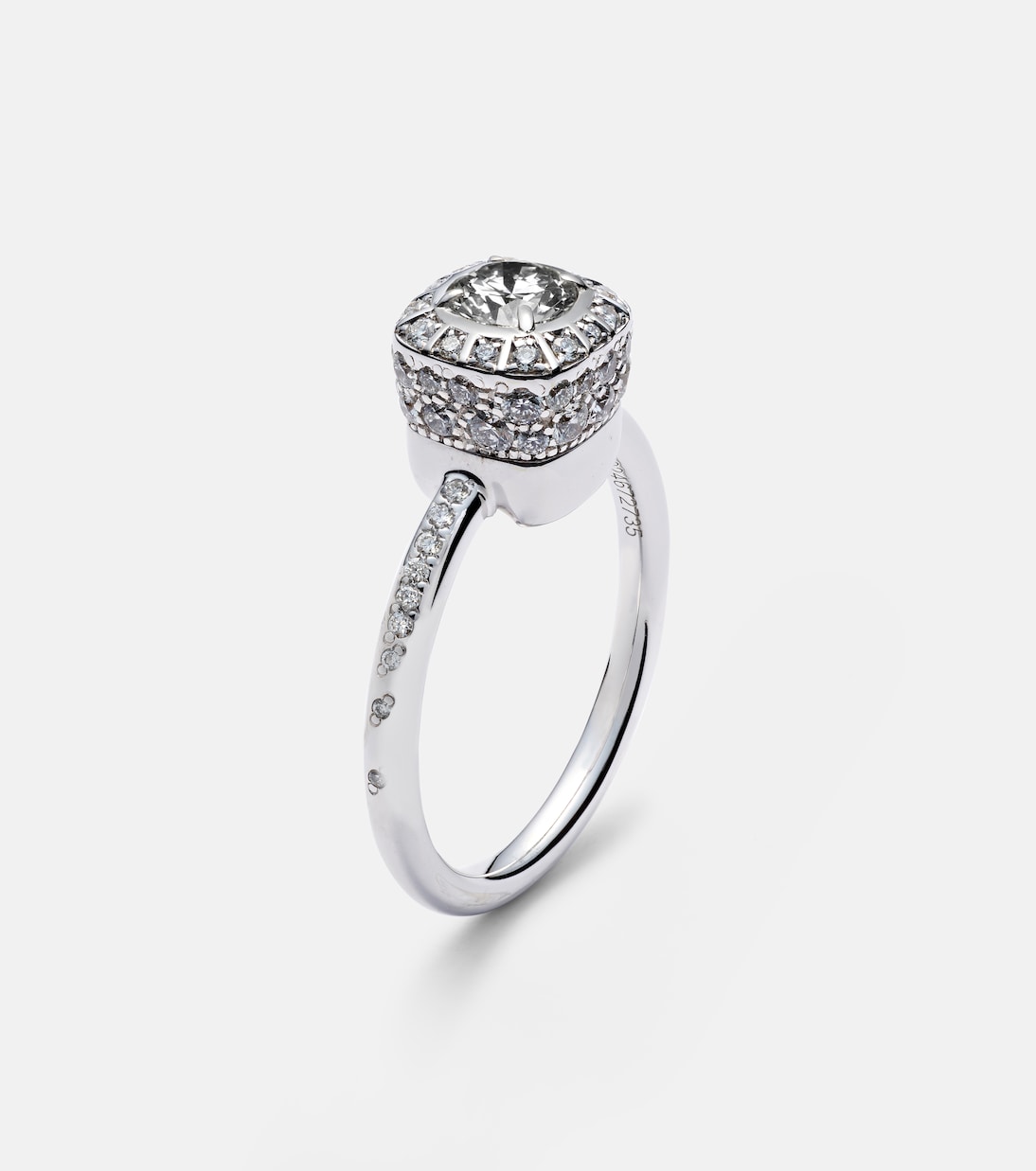 Anello Nudo Petit in oro bianco 18kt con diamanti | Pomellato