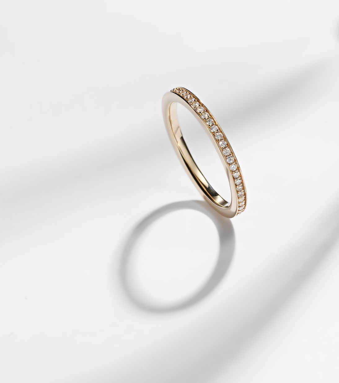 Anello in oro 14kt con diamanti | Roxanne First