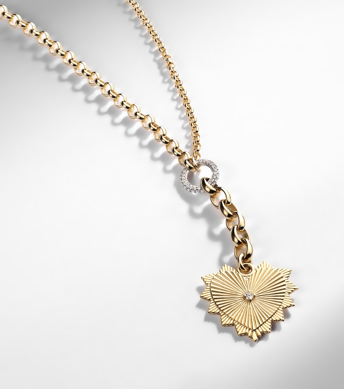 Radiating Heart 18kt gold pendant necklace with diamonds | FoundRae