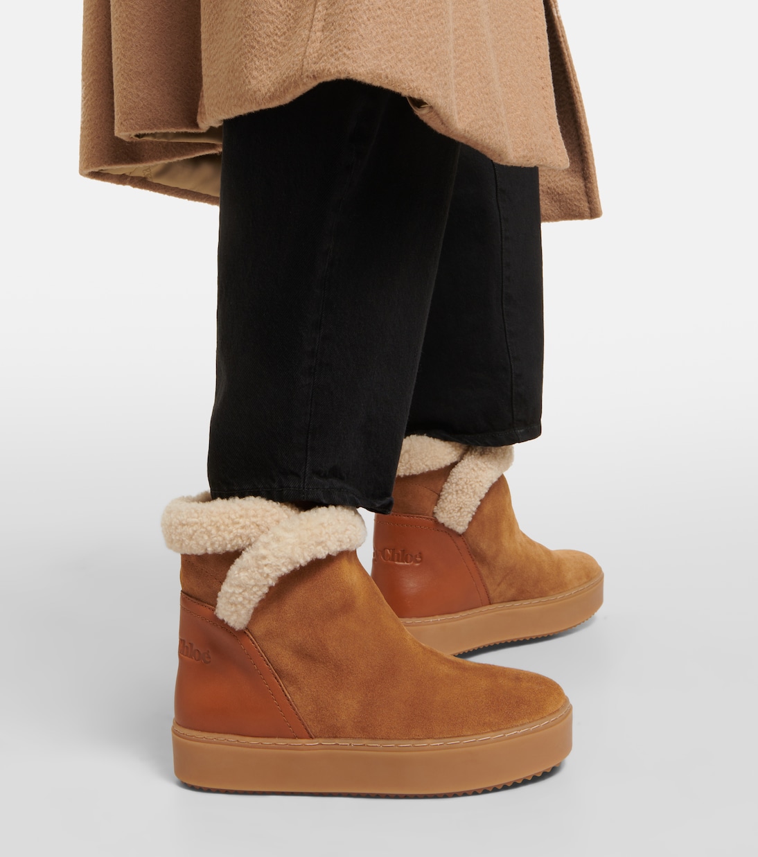 Stivaletti Juliet in suede con shearling | See By Chloé