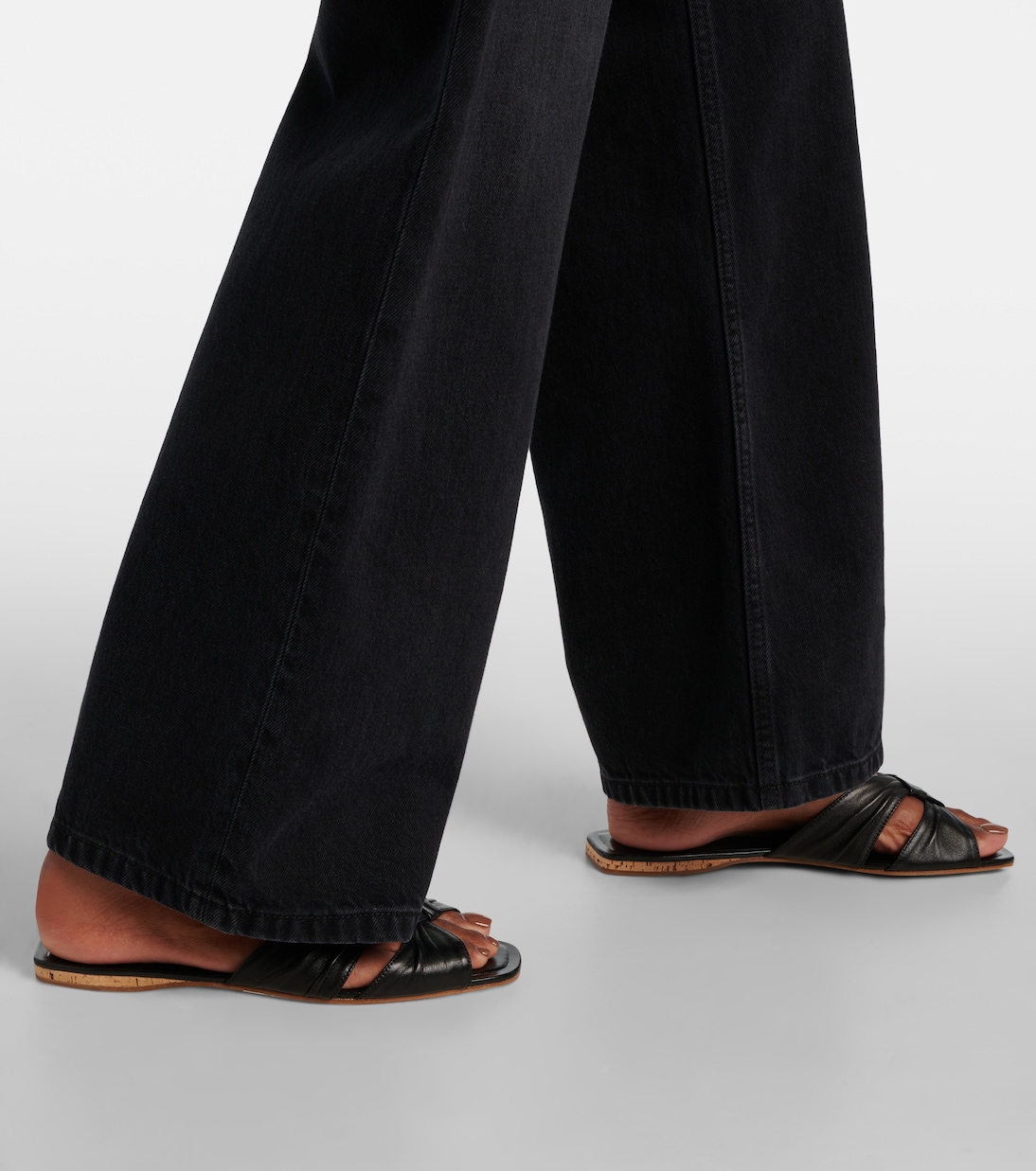 Pantoletten Soft Knot aus Satin | The Row