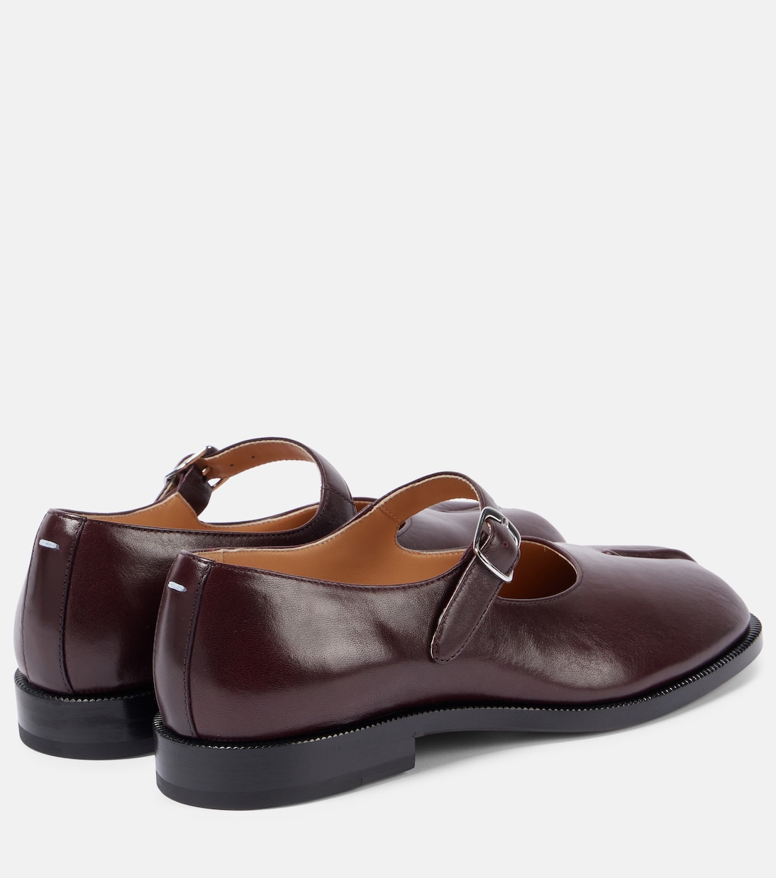 Scarpe Mary Jane in pelle Tabi di Maison Margiela per giovani trendy