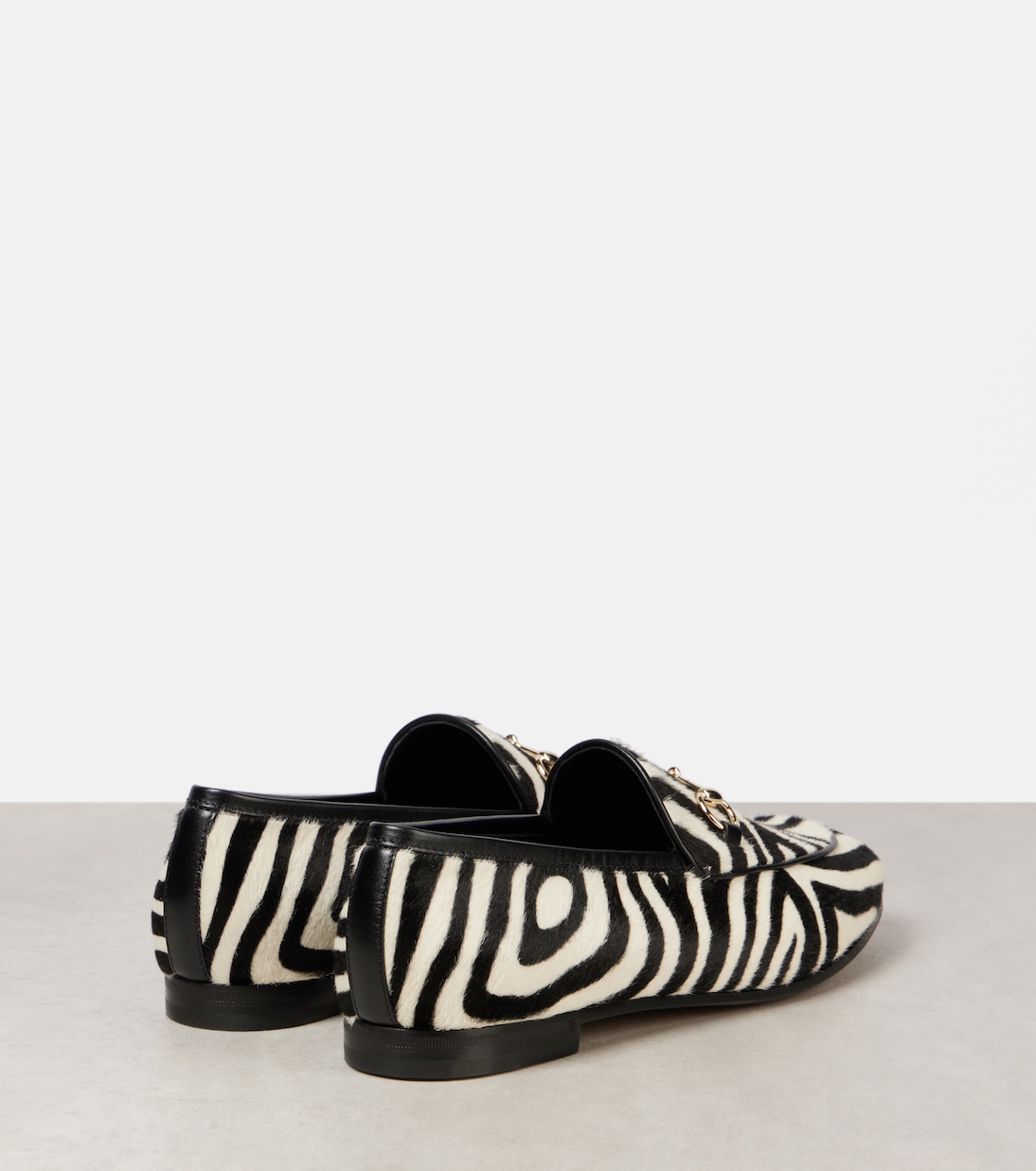 Scarpe loafers GUCCI in pelo di vitello con stampa zebrata e dettaglio Horsebit per uno stile giovane e audace