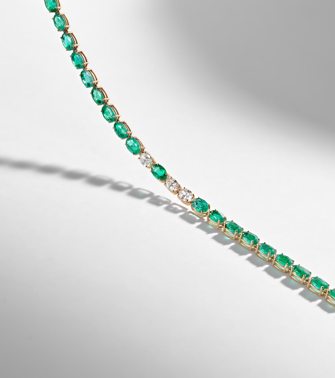 Collana Tennis in oro 18kt con smeraldi e diamanti | Shay Jewelry