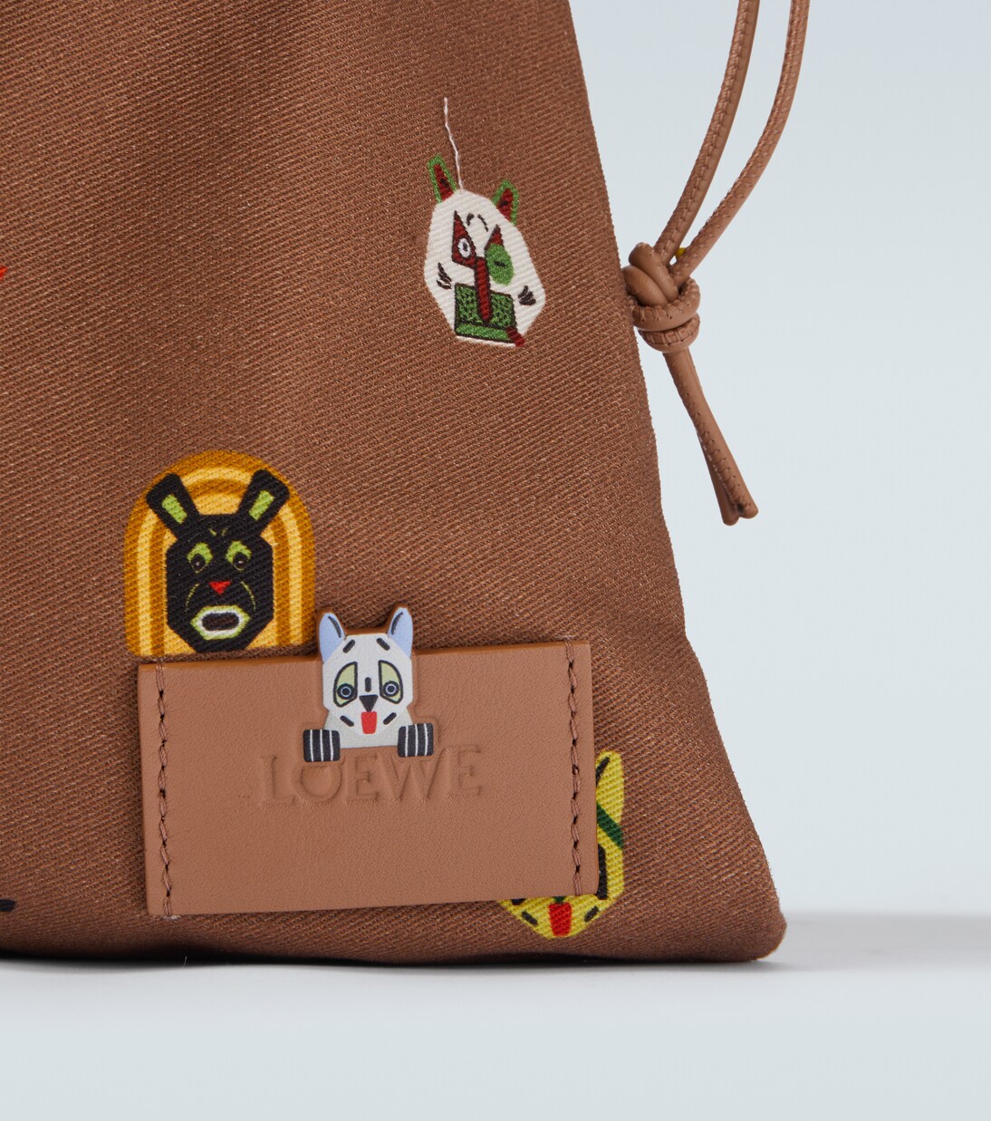 X Louis Wain Etui Cats mit Leder | Loewe