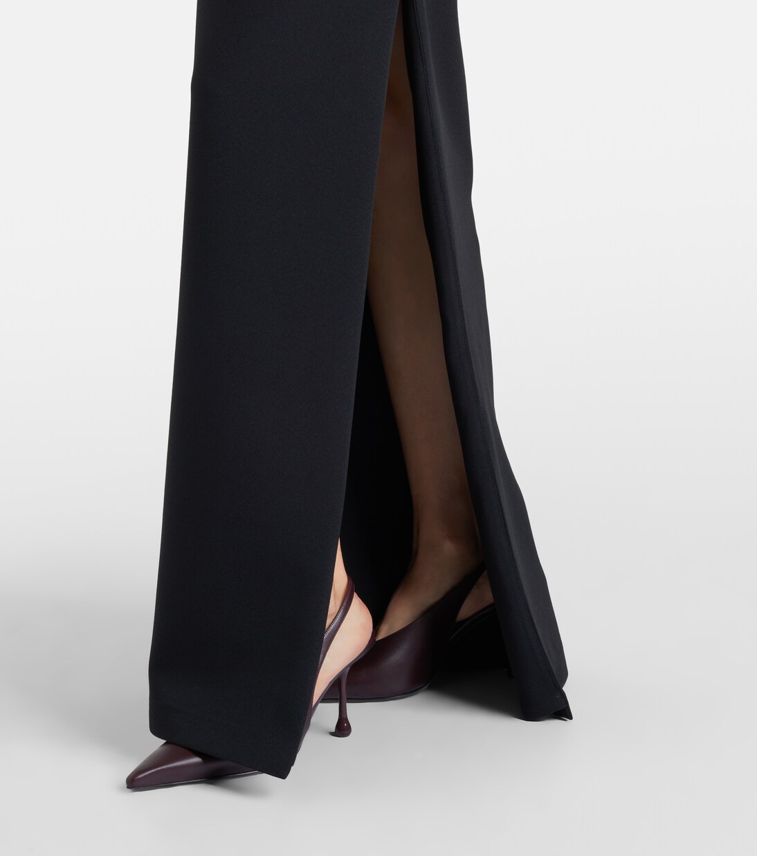 Noah floral-appliqué crêpe gown | Safiyaa