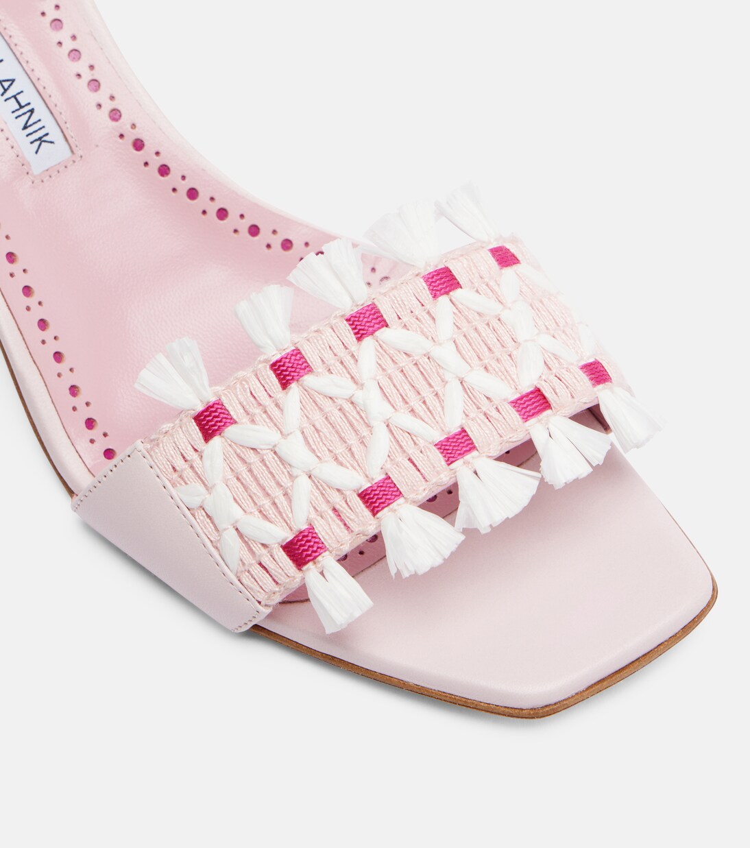 Mules More brodées en cuir | Manolo Blahnik