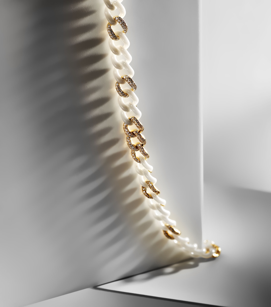 Pavé Medium 18kt gold chain necklace with diamonds | Shay Jewelry