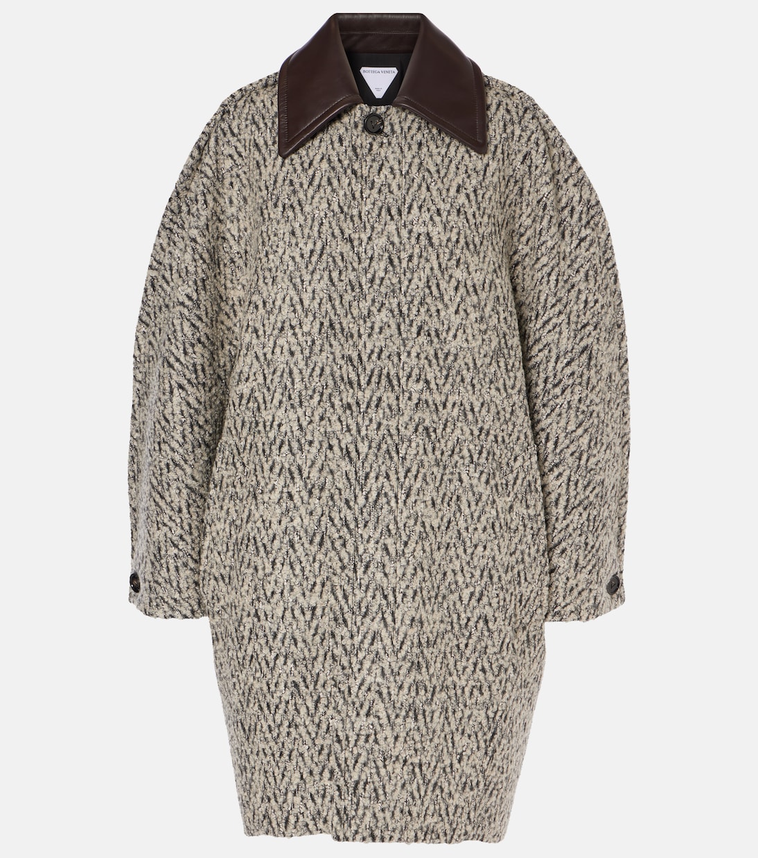 Abrigo de mezcla de lana y mohair con diseño Chevron de Bottega Veneta, ideal para jóvenes modernos
