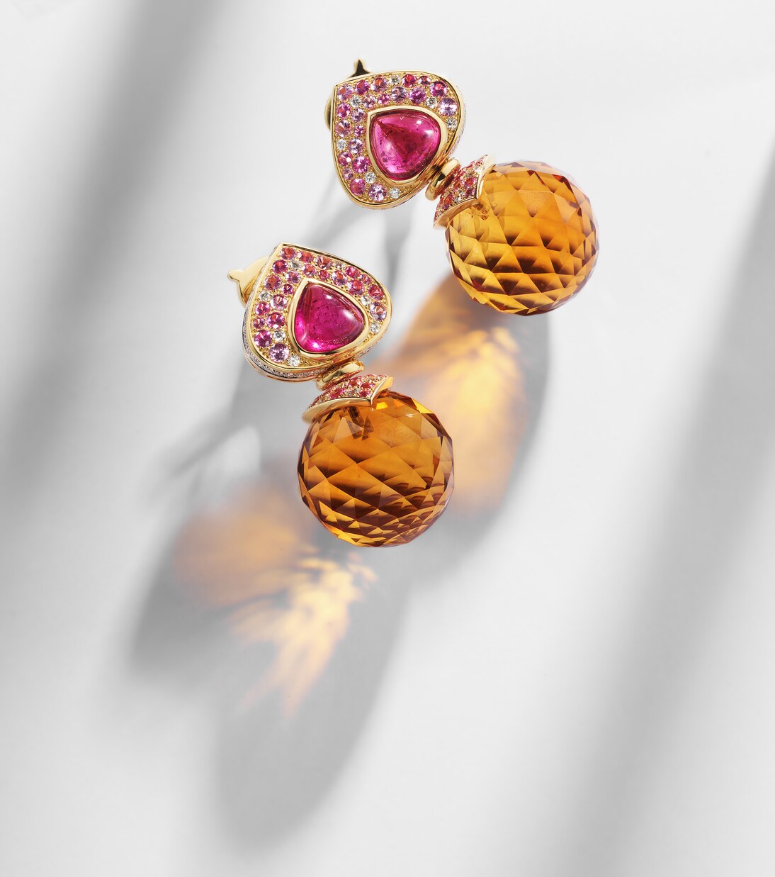 Ohrringe Acilla aus 18kt Gelbgold mit Edelsteinen | Marina B