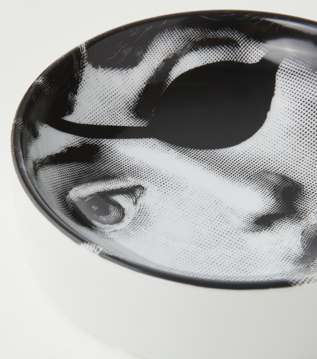 Tema e Variazioni n.8 ashtray | Fornasetti