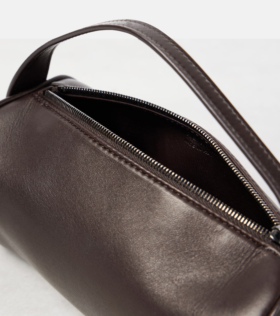 Tote Round '90s aus Leder | The Row
