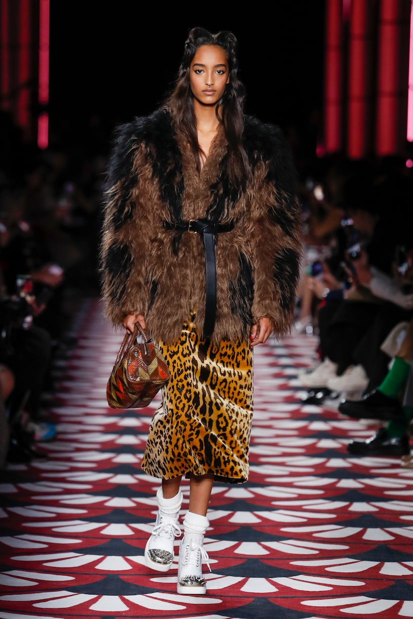 Jupe midi en velours à imprimé léopard | Miu Miu