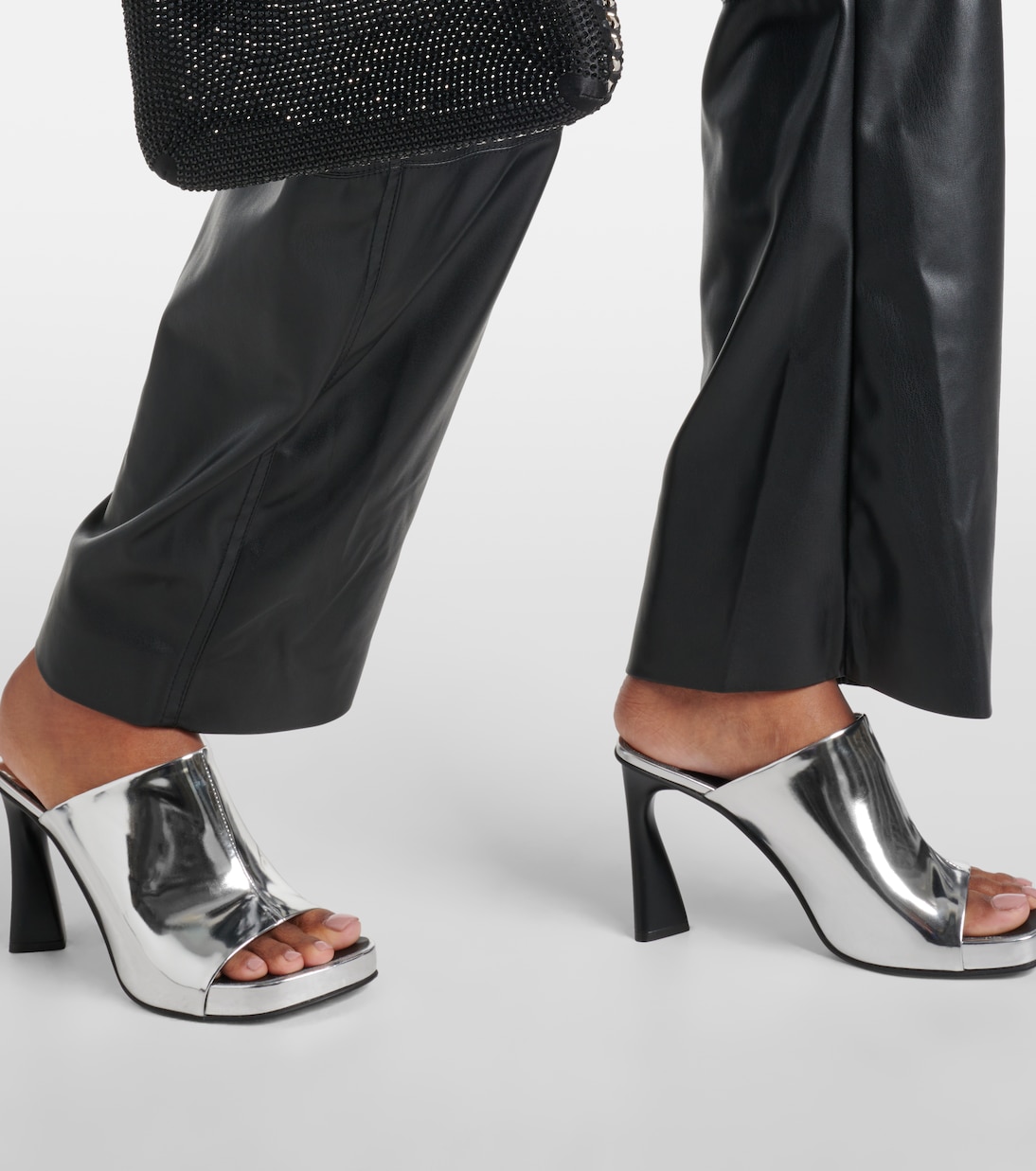 Gerade High-Rise-Hose aus Lederimitat | Stella McCartney