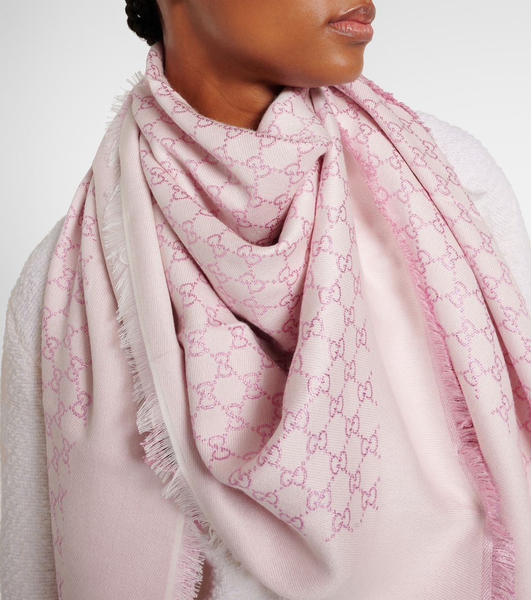 Sciarpa GG in jacquard firmata GUCCI, stile giovane e moderno