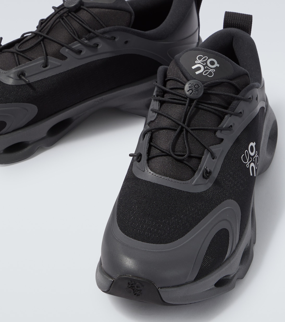 x On Cloudsolo running shoes | Loewe