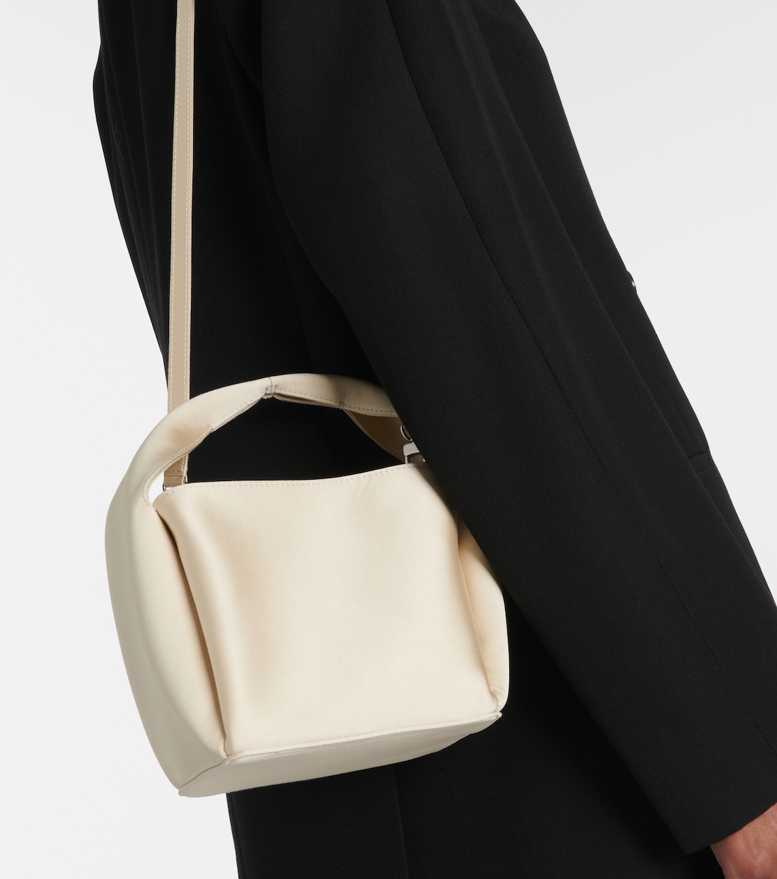 Secchiello Petite in raso | Toteme