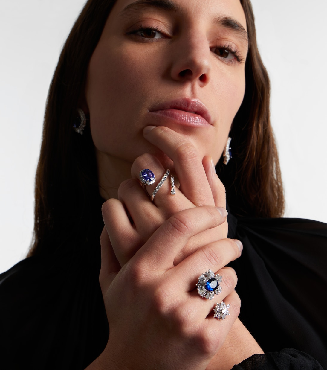 Ring aus 18kt Weißgold (750/1000) mit Diamanten und Tansanit | Yeprem