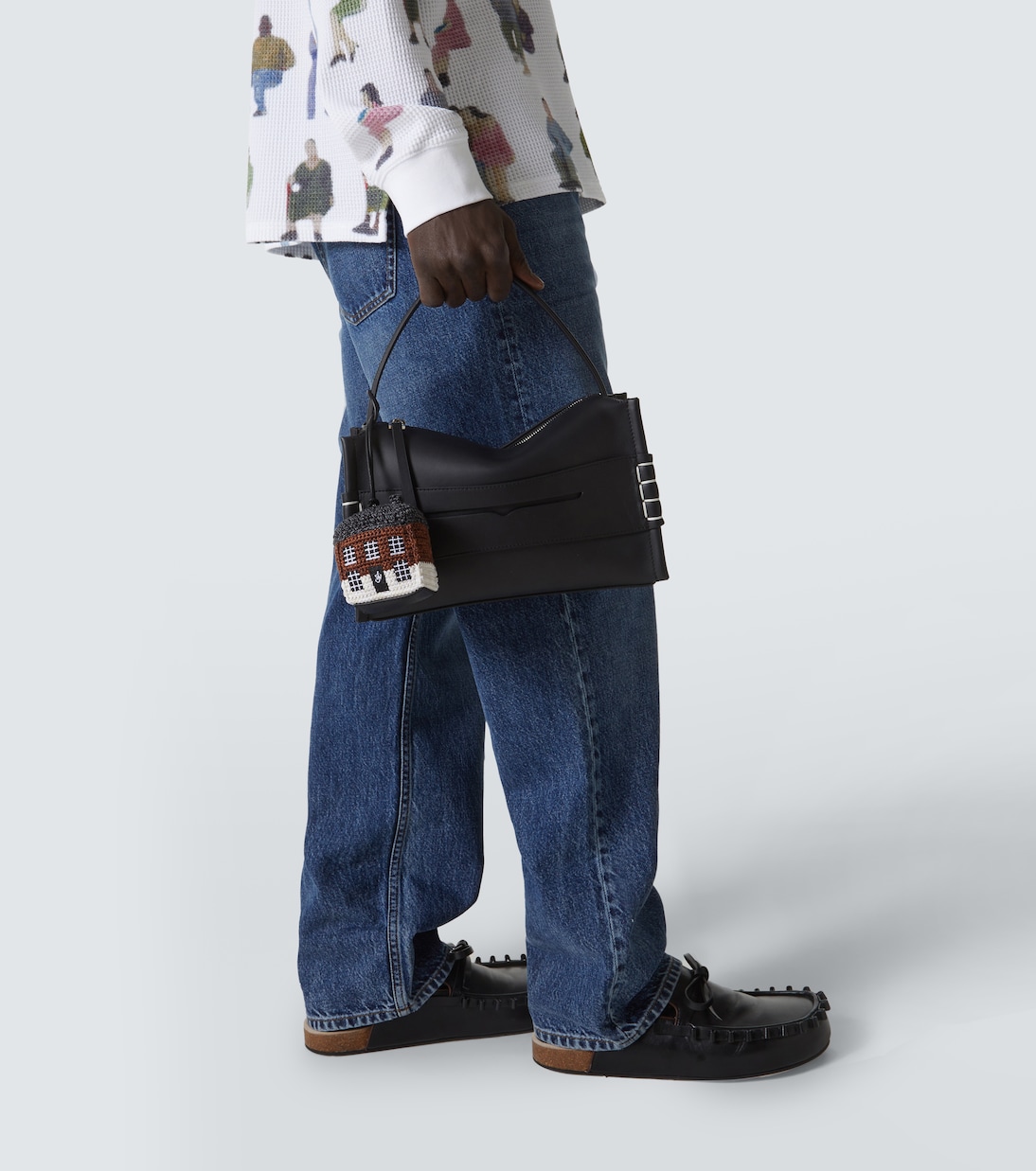 Taschenanhänger aus Häkelstrick | JW Anderson