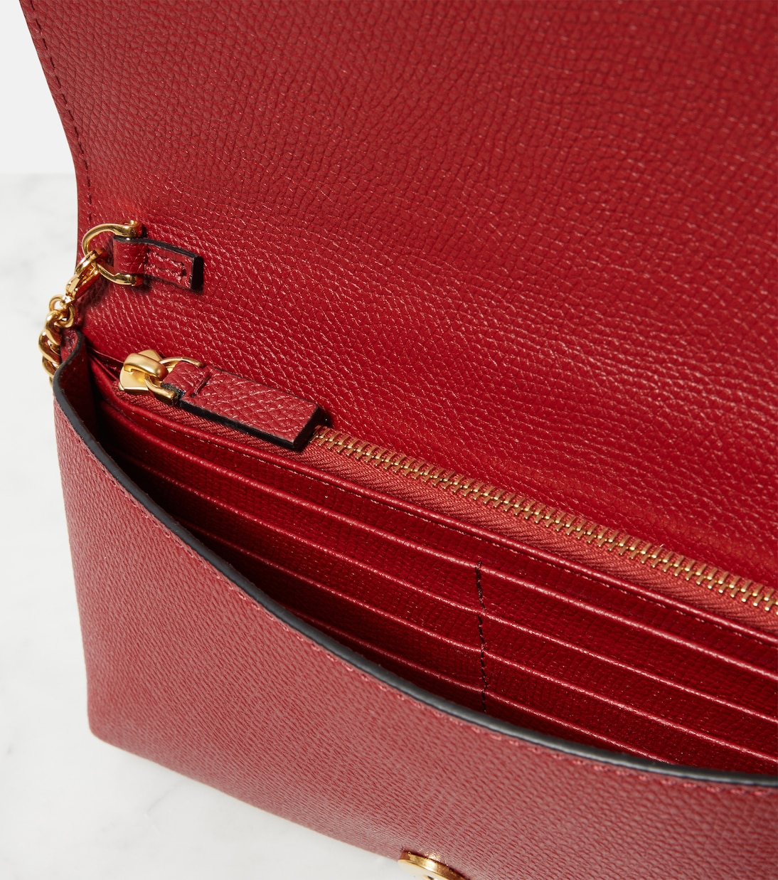 Sac à bandoulière VLogo Small en cuir | Valentino Garavani