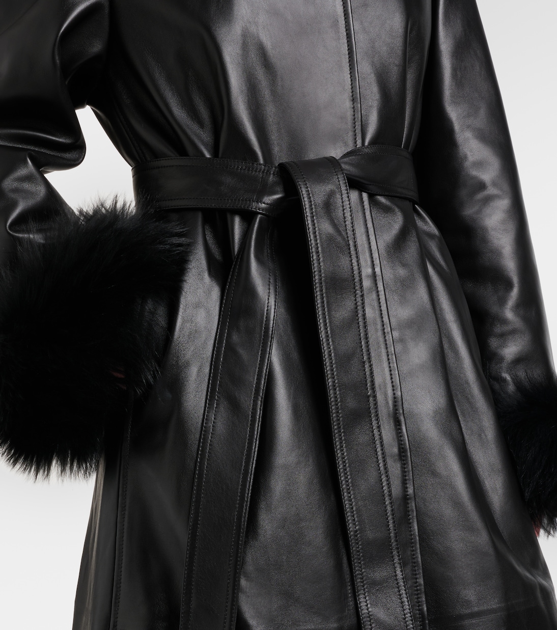 Mantel aus Leder mit Shearling | Alaïa