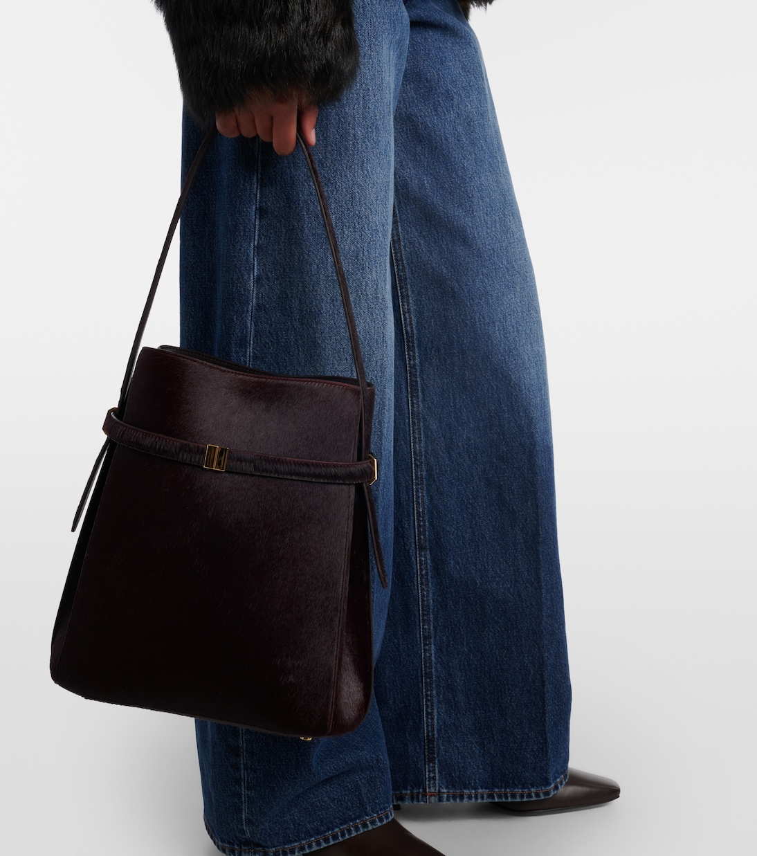 Calf hair bucket bag | Toteme