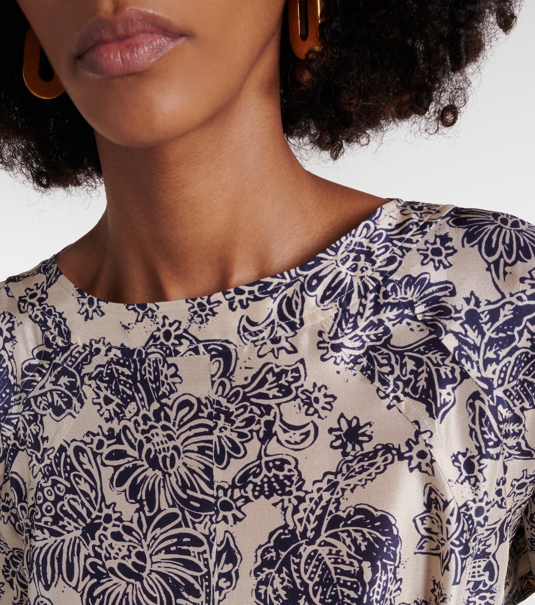 Vestido midi de seda estampada juvenil de Loro Piana