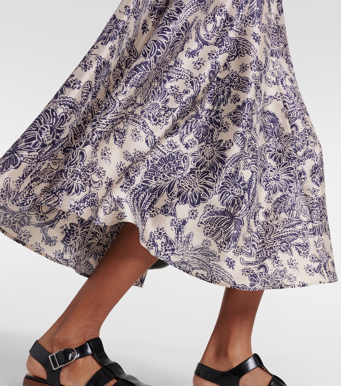 Vestido midi de seda estampada juvenil de Loro Piana