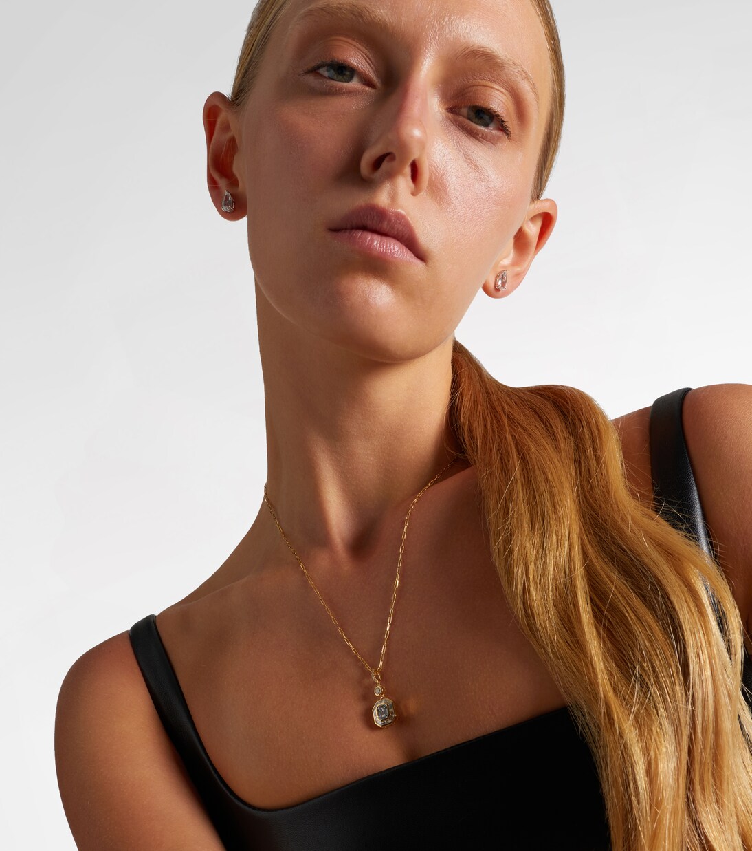 Bezel Illusion 18kt gold pendant necklace with diamonds | Shay Jewelry