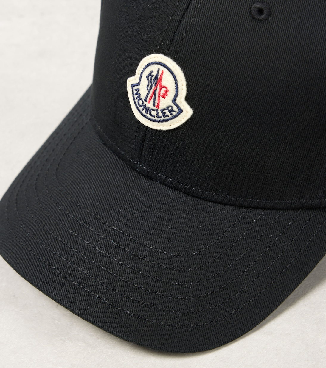 Cappellino MONCLER in cotone stile baseball per giovani trendsetter