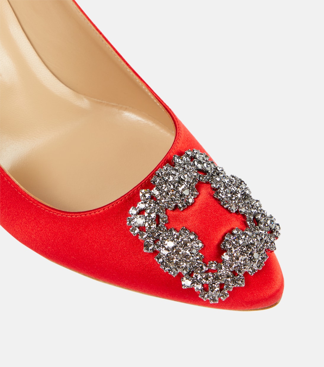 Pumps Hangisi 90 in raso con cristalli | Manolo Blahnik