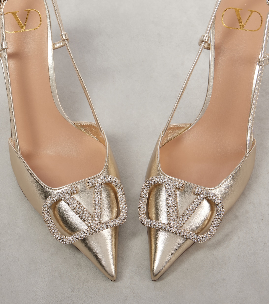 Pumps slingback VLogo Signature in pelle metallizzata | Valentino Garavani