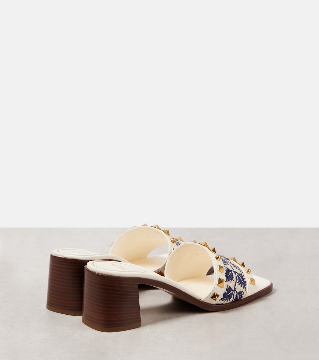 VALENTINO GARAVANI Mule con Ricamo Rockstud per Stile Giovane e Moderno