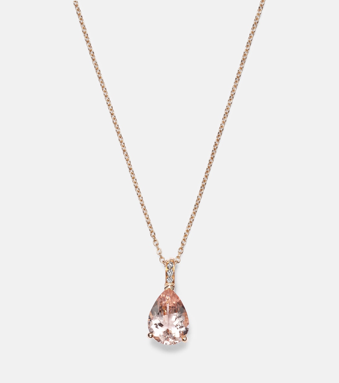 Collana BUCHERER in oro rosa 18 carati con morganite e diamanti, perfetta per un tocco di eleganza giovane e moderna.