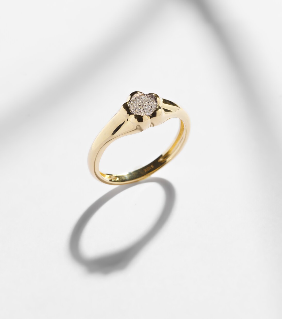 Crosby 10kt gold ring with diamonds | Stone and Strand