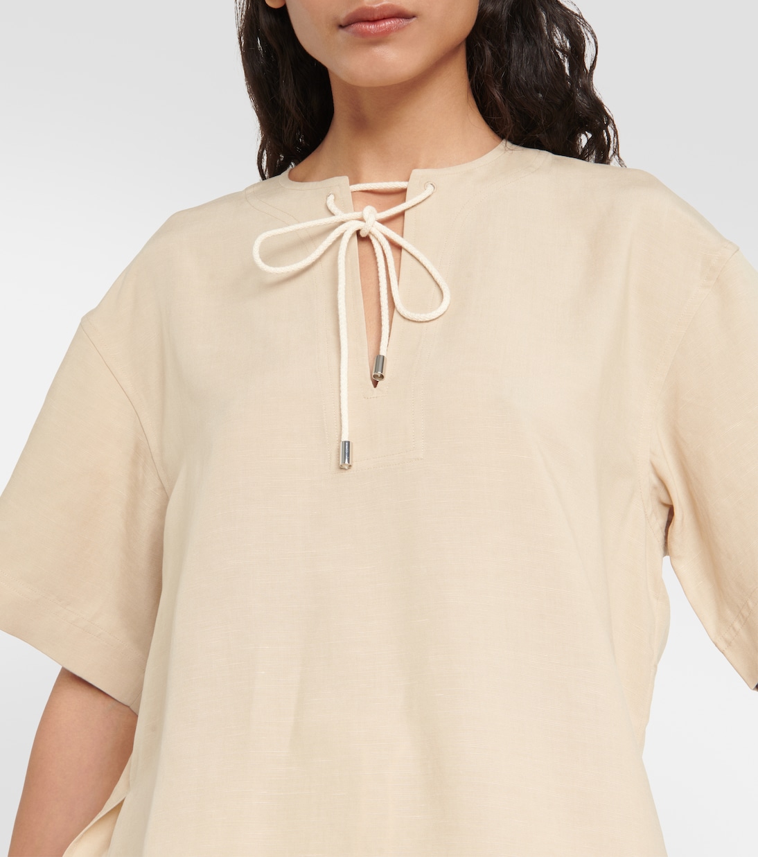 Top con laccetti | Toteme