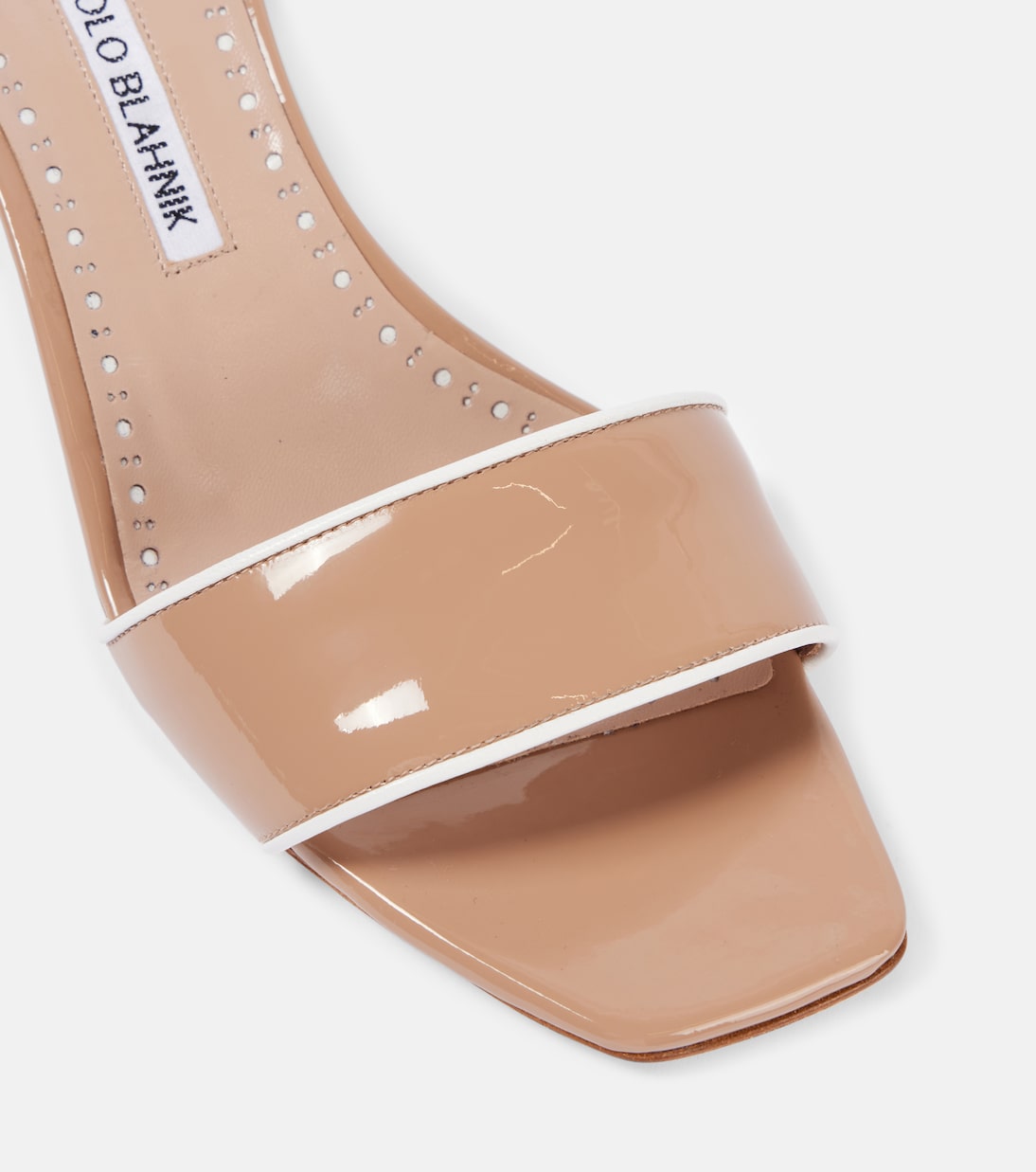 Mules Helamu en cuir verni | Manolo Blahnik