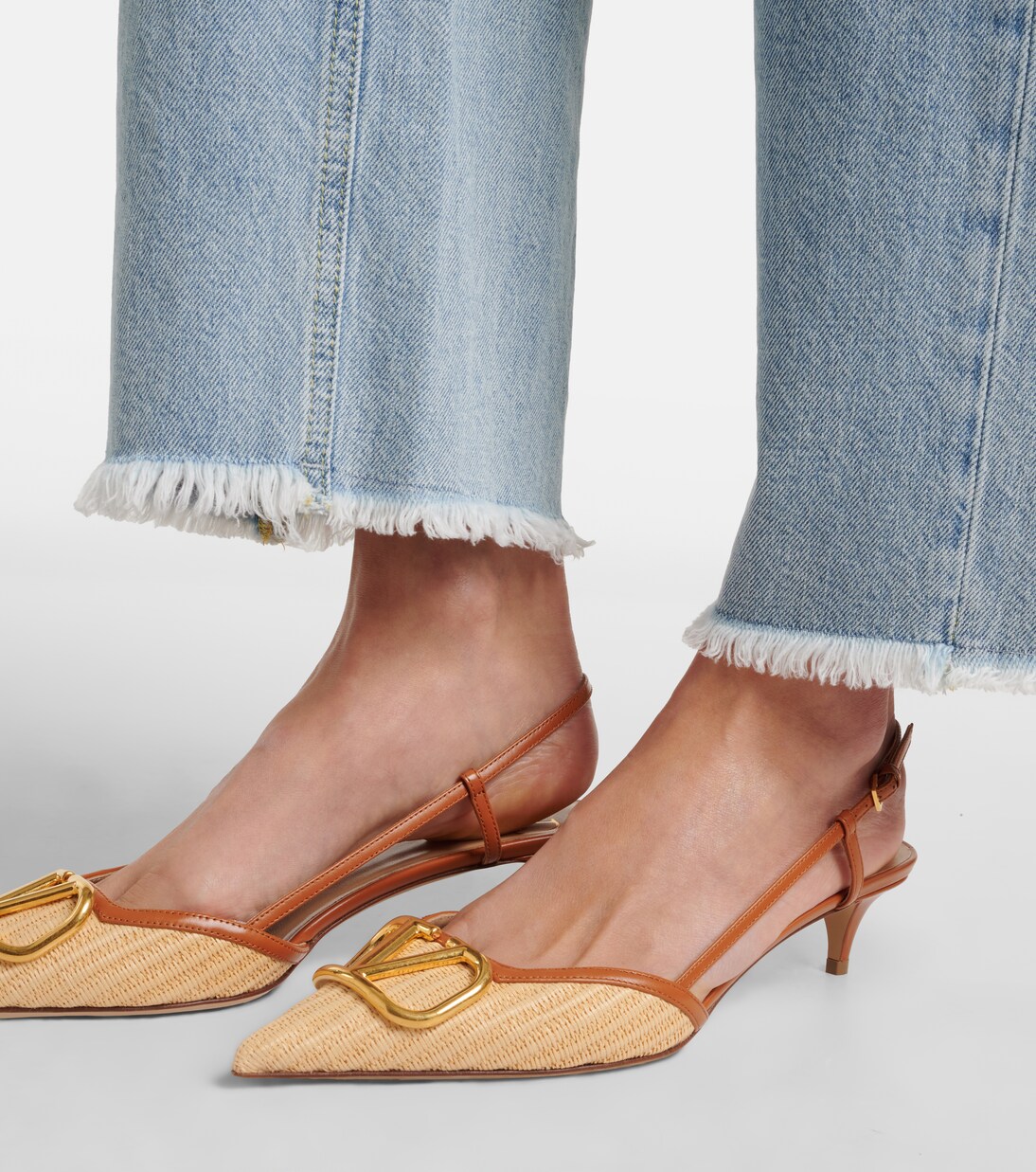 Slingback-Pumps VLogo aus Raffiabast mit Leder | Valentino Garavani