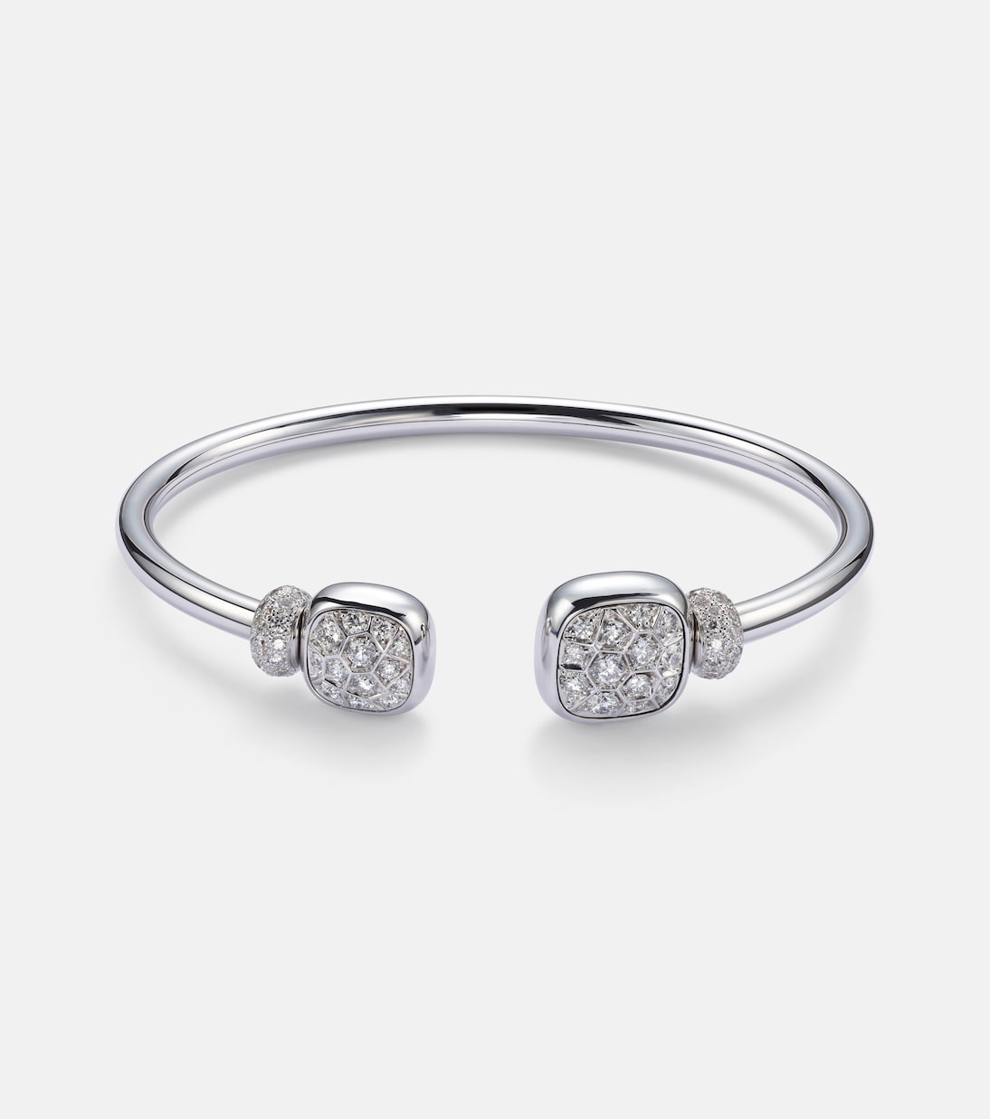 Nudo 18kt white gold bracelet with diamonds and topaz | Pomellato
