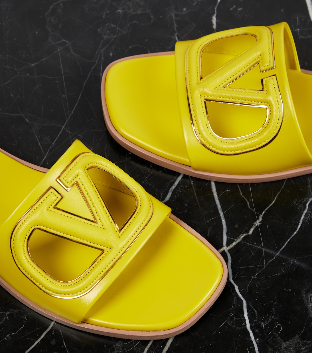 Sandalias VLogo Signature de piel | Valentino Garavani