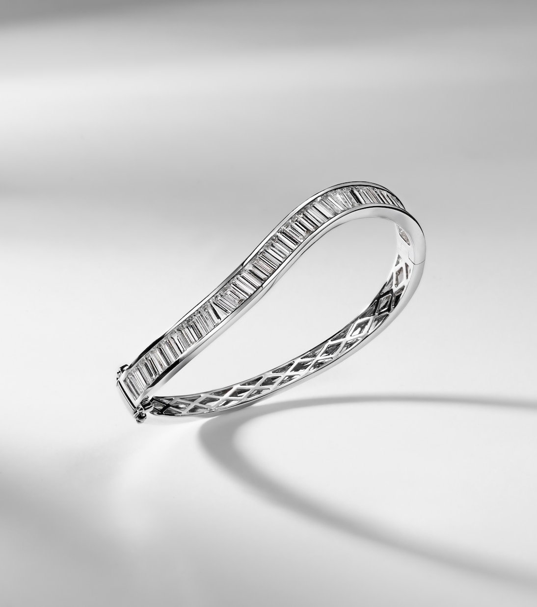 Bracciale Saturn in oro bianco 18kt con diamanti | Anita Ko