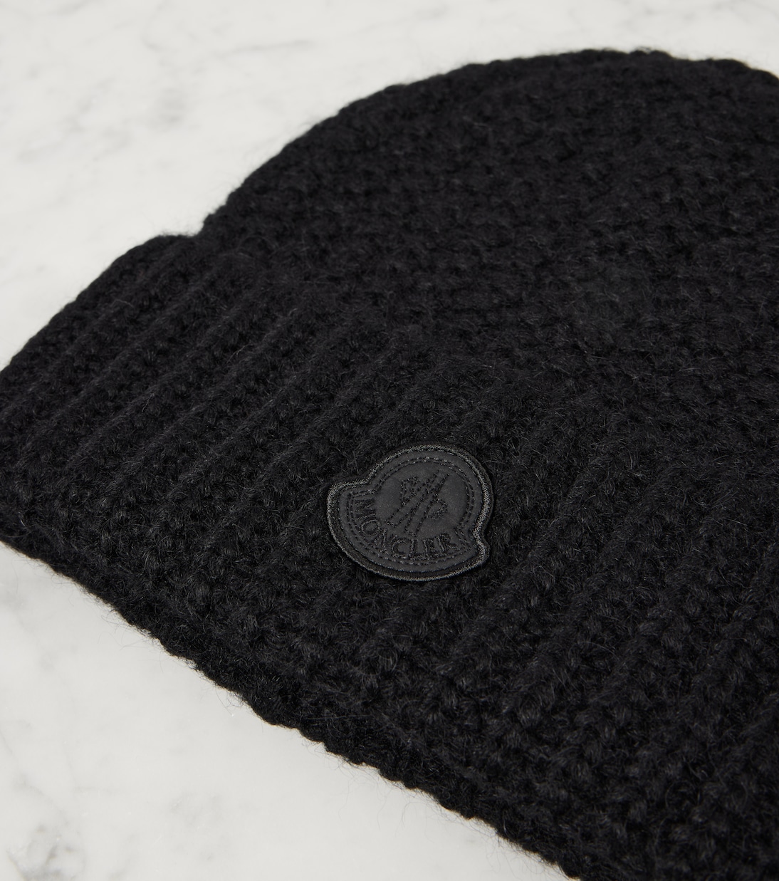 Cappello in lana e alpaca Moncler, stile giovane e trendy