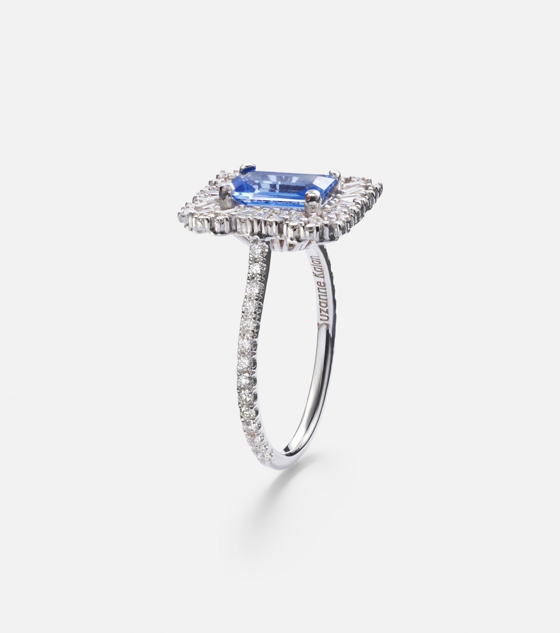 18kt white gold ring with sapphires and diamonds | Suzanne Kalan