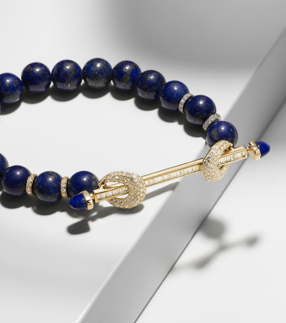 Bracciale ANANYA Chakra in oro 18kt con pietre preziose per giovani alla moda