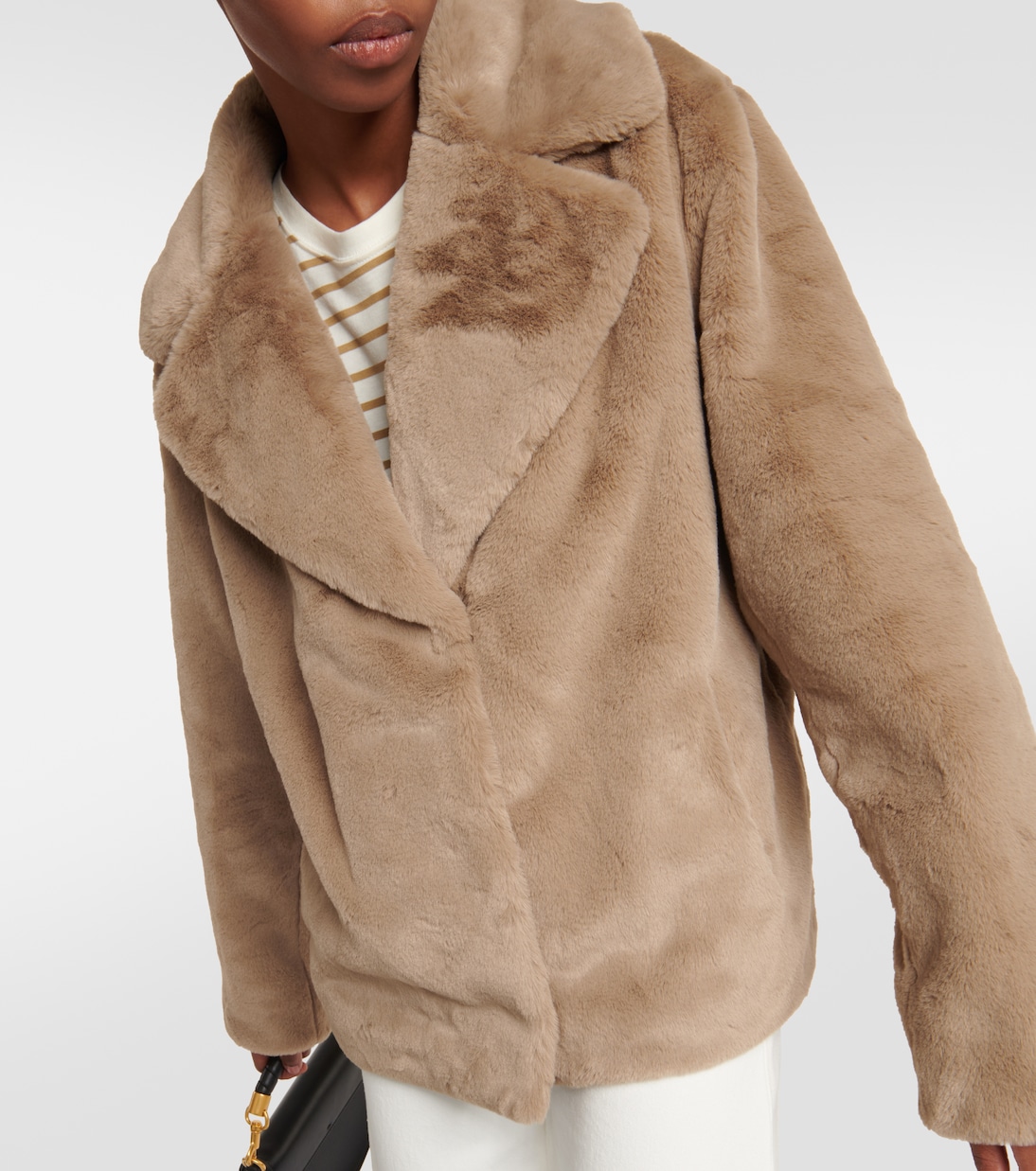 Jacke Raquel aus Faux Fur | Velvet