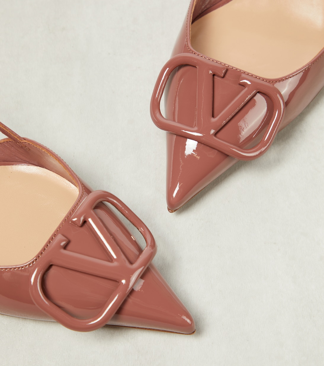 VLogo Signature 40 patent leather pumps | Valentino Garavani