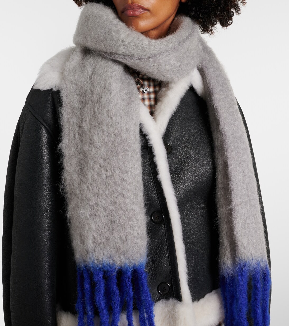 Sciarpa LOEWE in misto mohair per uno stile giovane e raffinato