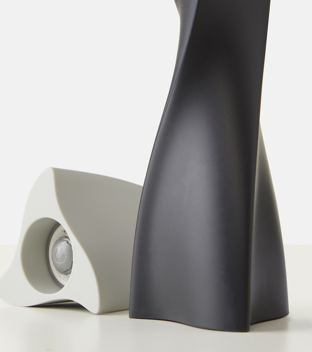 Salt and pepper grinders | Zaha Hadid Design