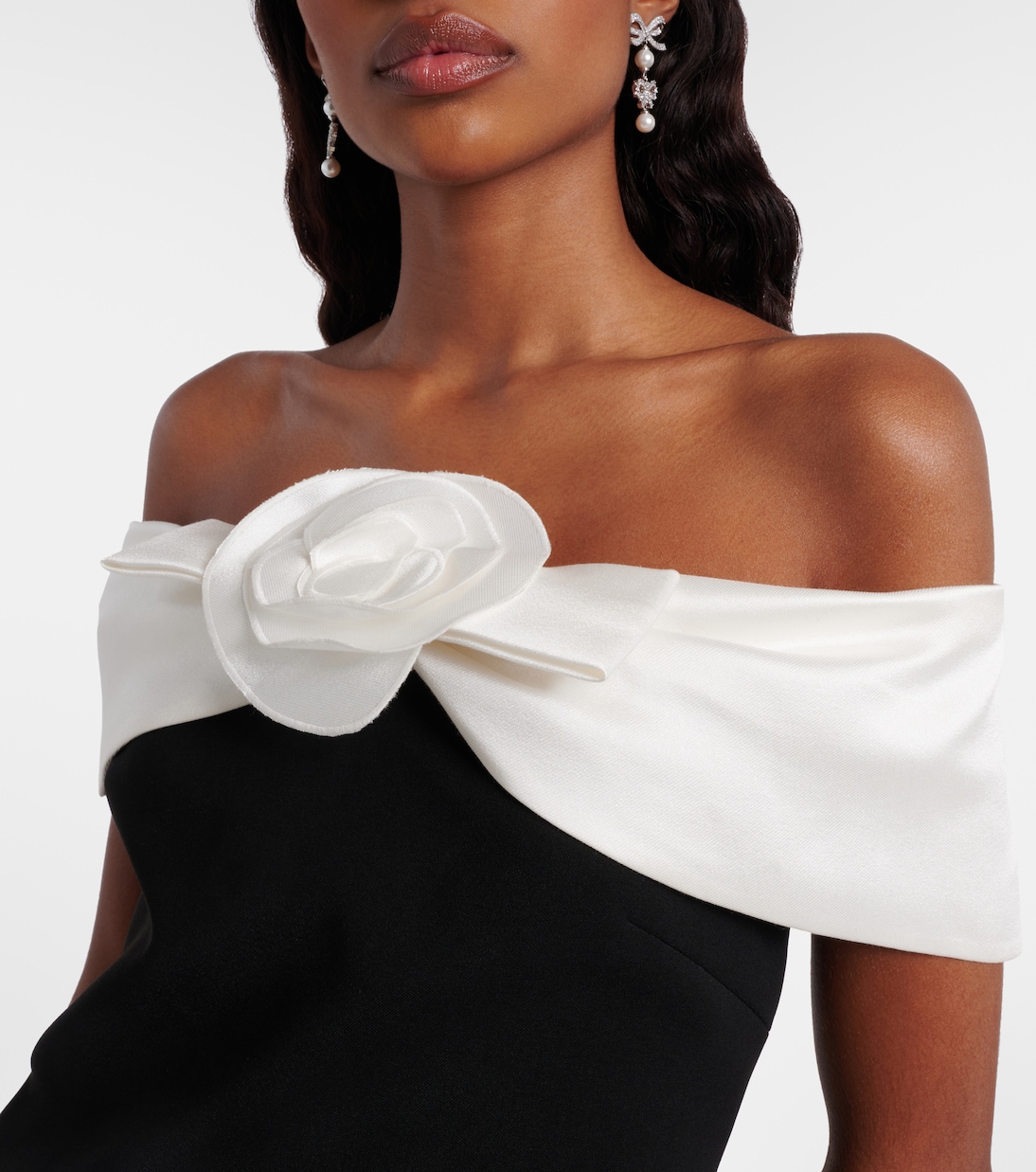 Floral-appliqué off-shoulder minidress | Self-Portrait