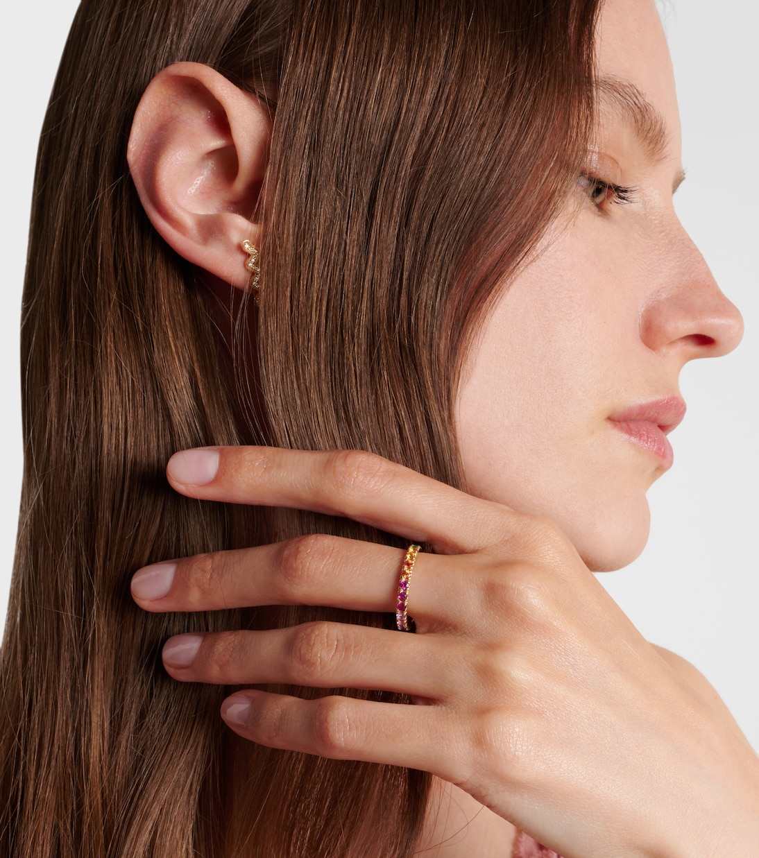 Bague Rainbow Large en or 14 ct, saphirs, rubis, améthystes et émeraudes | Sydney Evan